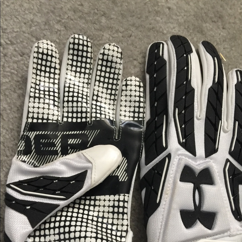 Riding Gloves - Picture 2 of 3